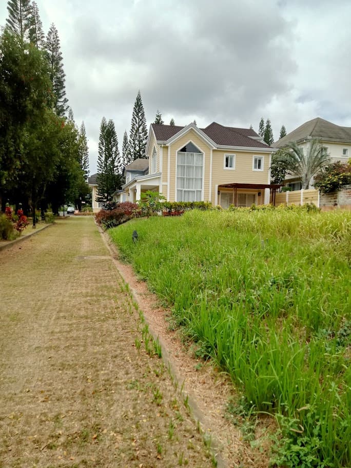 LOT FOR SALE AT SARATOGA HILLS TAGAYTAY HIGHLANDS — photo 2 of 3