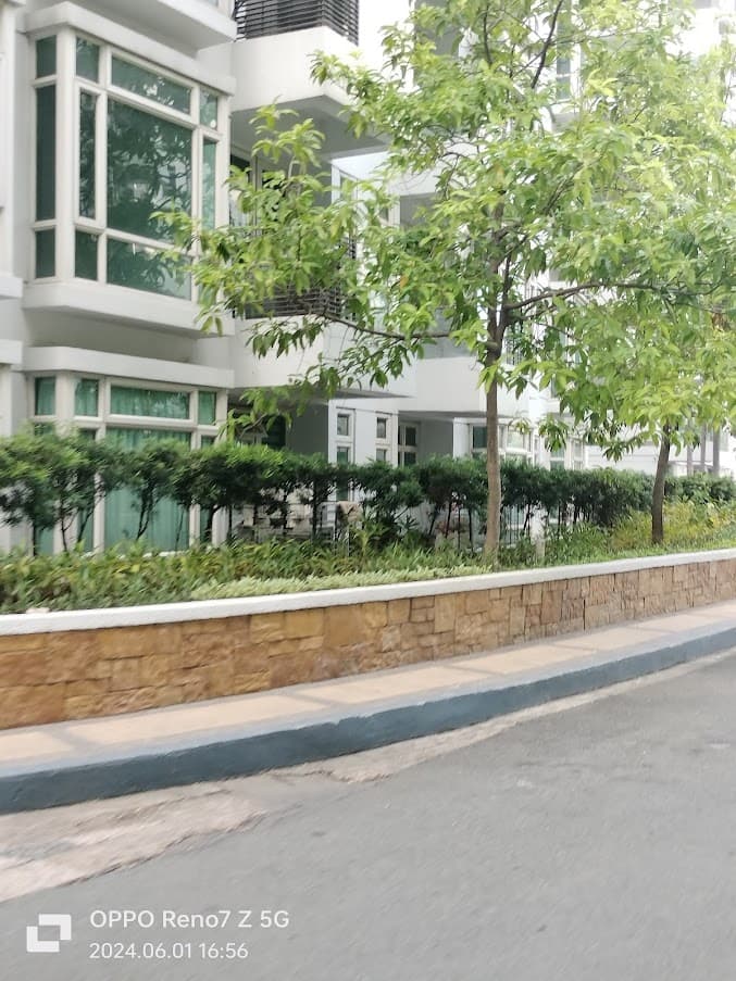 2 BR WITH PARKING AT PARKSIDE VILLAS NEWPORT CITY FOR SALE P10.5M NET ONLY — photo 1 of 3