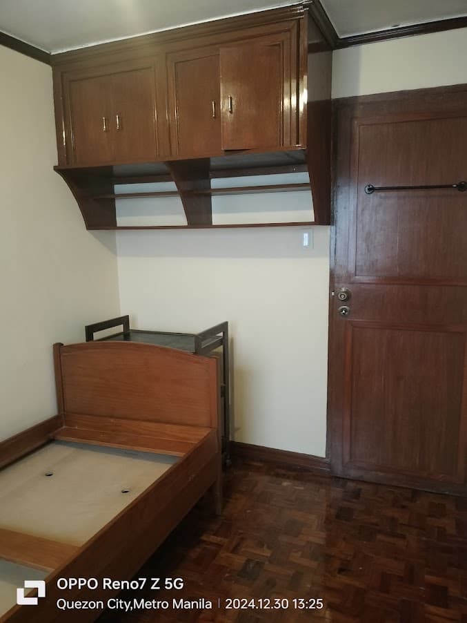 TOWNHOUSE FOR SALE CENTRAL AVE QC — photo 2 of 3