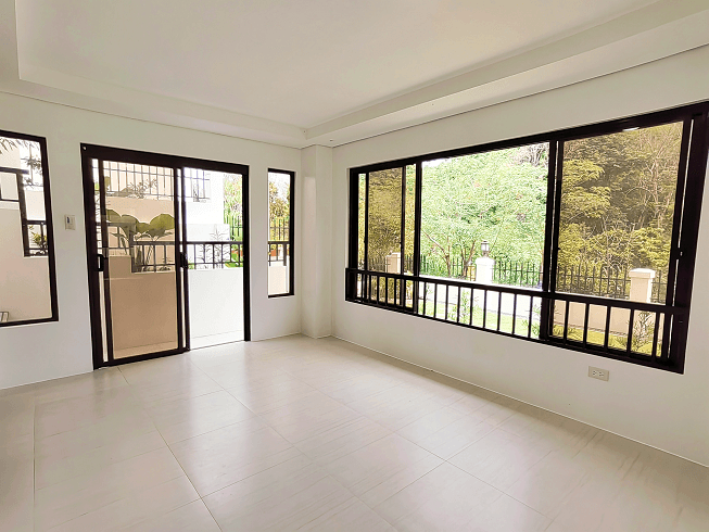 HOUSE FOR SALE IN GOLF VIEW RESIDENCE IN SUN VALLEY ANTIPOLO — photo 3 of 3